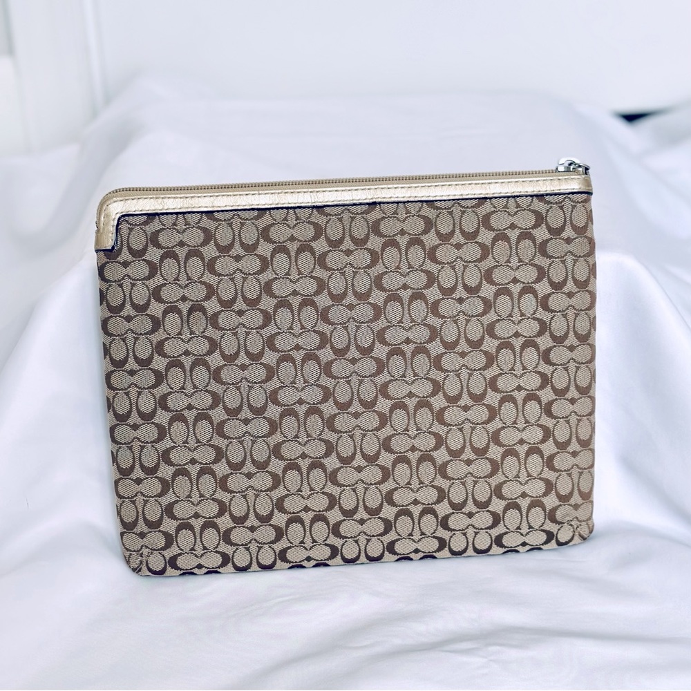 Coach Small IPAD/Tablet Case - Picture 4 of 6